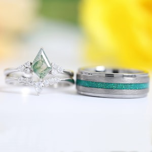 Conjunto de anillos de promesa a juego personalizados, anillos de boda personalizados para pareja, anillo de compromiso para él y para ella, anillo de ágata de musgo, anillo de tungsteno imagen 4