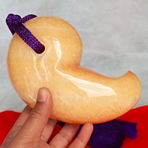 Calcita Laranja Magatama Extra Grande, Acessório de Exibição Tokonoma, Borla Omamori Decorativa Japonesa Magatama Lucky