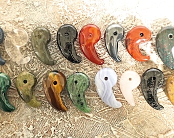 Magatama: Talismán japonés de la buena fortuna (35 mm)