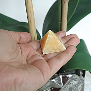 Orange Calcite Pyramid: Natural Abundance Stone, Meditation Decor (35mm)