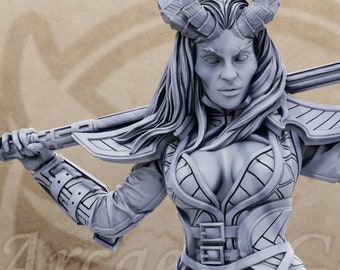 Jaanda |  Female Tiefling Mage Sorcerer Wizaard Miniature for Dungeons and Dragons D&D DnD - Sidewinders of the Loop - Daybreak Miniatures