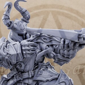 Erland 32mm Scale Knight Templar Paladin Miniature Dungeons Dragons DnD Mini - Templars of the Northern Lights - Daybreak Miniatures