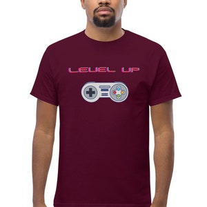 Divertida camiseta retro clásica para videojuegos Amante vintage Camisa de regalo para él Nostalgia Camisa gráfica para su consola portátil de la vieja escuela Camisa