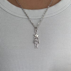 Collana Star Man, collana con ciondolo celeste, collana con testa di stella, gioielli cosmici, collana con ciondolo astrale, gioielli alternativi