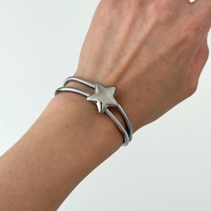 Stjärnarmband, Silverfärgat himmelskt armband, Dubbel ormkedja, Rostfritt stål, Y2K Cyberpunk Liquid Metal Alt-smycken