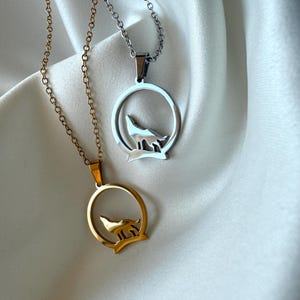 Ylande varghalsband guldfärgat | Smycken med andedjur i rostfritt stål | Minimalistiskt hänge med vilda djur | Vargflockalfa-present för män och kvinnor