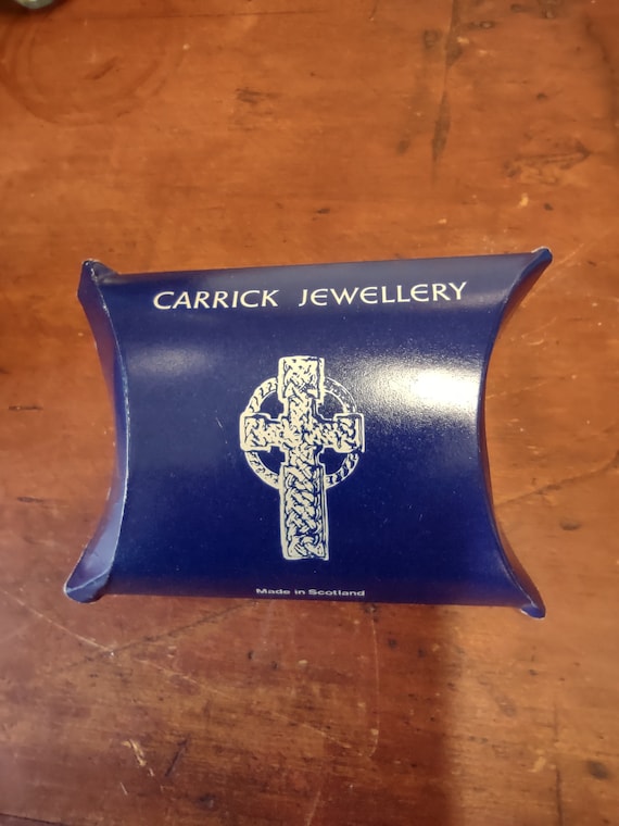 Vintage Carrick Jewellery Scottish Brooch in Orig… - image 3