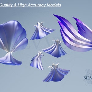 Könnte beinhalten: Fünf 3D-Modelle von abstrakten Formen in Blautönen und Violett. Die Modelle sind in einem realistischen Stil gerendert und scheinen aus einem glatten, metallischen Material zu bestehen. Die Modelle sind in einer versetzten Formation vor einem hellblauen Hintergrund angeordnet.