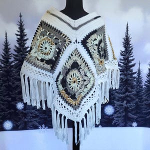 Crochet Boho Poncho with Fringes: Cozy Layering Piece