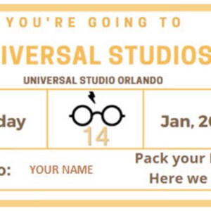 Puede incluir: Un boleto amarillo y marrón para la admisión a Universal Studios Orlando, con el logotipo del Mundo Mágico de Harry Potter. El boleto es válido para el viernes 14 de enero de 2022.