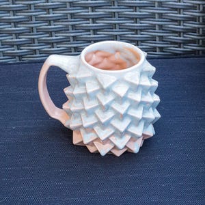 Dragon Scale Mug – Spiked Ceramic Tiki Cup – Handmade Fantasy Coffee Mug – Pale Pink & Ice Glaze – Unique Gift for Him or Her, 400ml