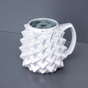 Dragon Mug 400ml – Brutalist Geometric Ceramic Cup with Spikes, Cyber Fantasy Gift for Him, Sculptural Pottery