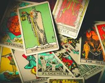 Intuitive Tarot and Oracle Reading