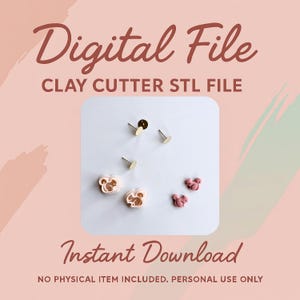 Op de afbeelding: Digitale bestand voor kleisnijder STL-bestand. De afbeelding toont kleisnijders in de vorm van een eekhoorn en verschillende goudkleurige oorbelpalen. De woorden "Digital File" en "Instant Download" worden in cursief weergegeven.