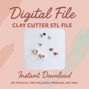 Pode incluir: Arquivo digital para um arquivo STL de cortador de argila. A imagem mostra um quadrado branco com pequenas xícaras decorativas de argila e tachinhas. O texto "Download instantâneo" também é visível.