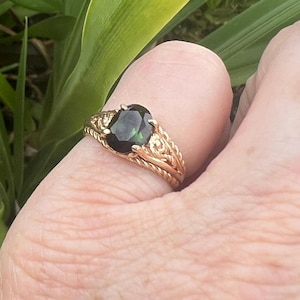 Vintage Green Tourmaline Ring 14k Gold Size 4 1/2  Simple Oval Pinky Ring 509