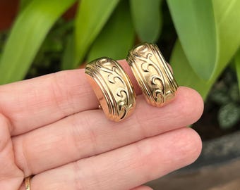 Vintage 14k Gold French Clip Earrings – Scroll Pattern #302