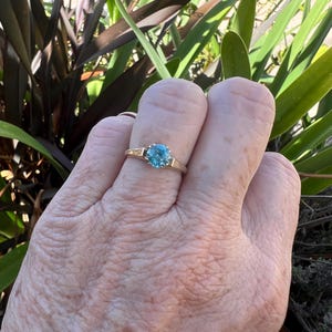 10kVintage Blue Topaz Ring, Square Shank, Alternative Engagement Ring, December Birthstone Jewelry Graduation Solitaire Ring Size 5 1/2  505