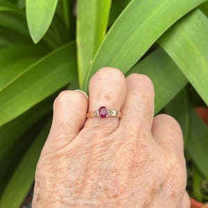 Vintage 18k Gold Ruby & Diamond Ring – Size 6.25 #470