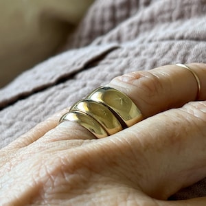 Vintage Solid 18k Yellow Gold Comfort Fit Ring Band - Size 6 1/4 - Quality Fine Estate Jewelry - Stacking Band - Real Genuine Gold Lot #53