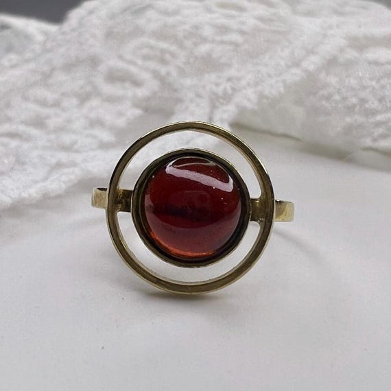 Vintage Solid 8k Yellow Gold Garnet Ring Size 5 1… - image 2