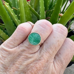 Carved Jade Disc Ring Size 5 3/4 - Bezel Carved Green Jadite Ring - Vintage Carved Round Jade Disc Ring - Old Estate Jade Button Ring 302