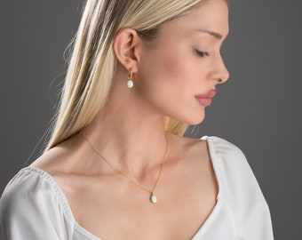 bijoux faits main, ensemble d'opale, collier d'opale, bijoux d'opale, minimaliste, colliers pour elle, opale, cadeau pour elle, boucles d'oreilles opale, créoles