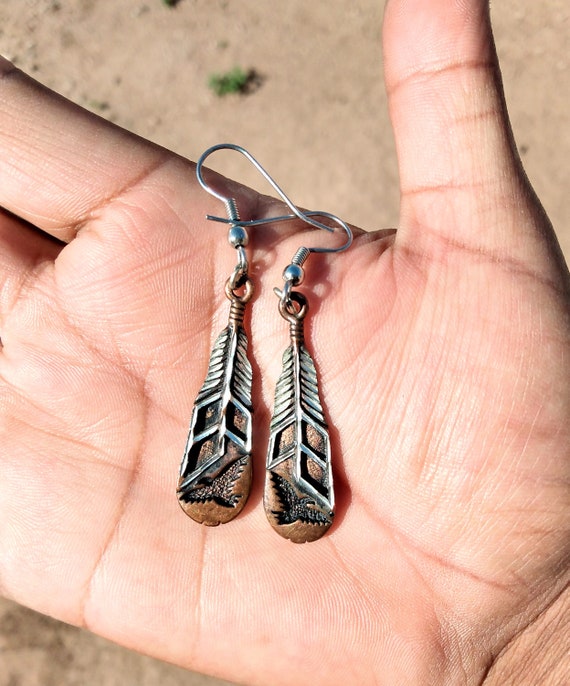 Native American Soaring Eagle Diamond Cut Copper Feat… Gem