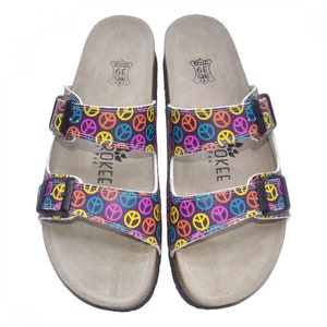 High Quality and Comfortable Women&#39;s Sandals with a Peace Symbol Theme