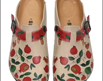 POMEGRANATE FLOWER Themed Professional Women's Clogs, Comfortable Slippers for Nurses and Doctors, Closed Clogs, Traveler Shoes