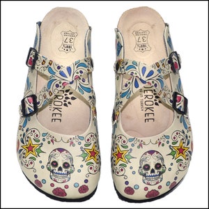 SKULL Criss Cross Comfortable Women&#39;s Clogs