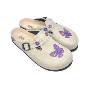 COLORED BUTTERFLY Printed Comfortable Women&#39;s Clogs
