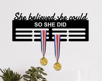 Perchero para medallas con texto personalizado: expositor de medallas y cintas de metal