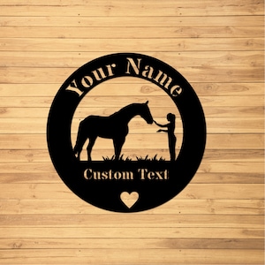 Letrero metálico personalizado de caballo y niña, letrero para establo, letrero con nombre de caballo, arte de pared de metal con caballo, letrero ecuestre, letrero para puerta de establo, regalo para amantes de los caballos