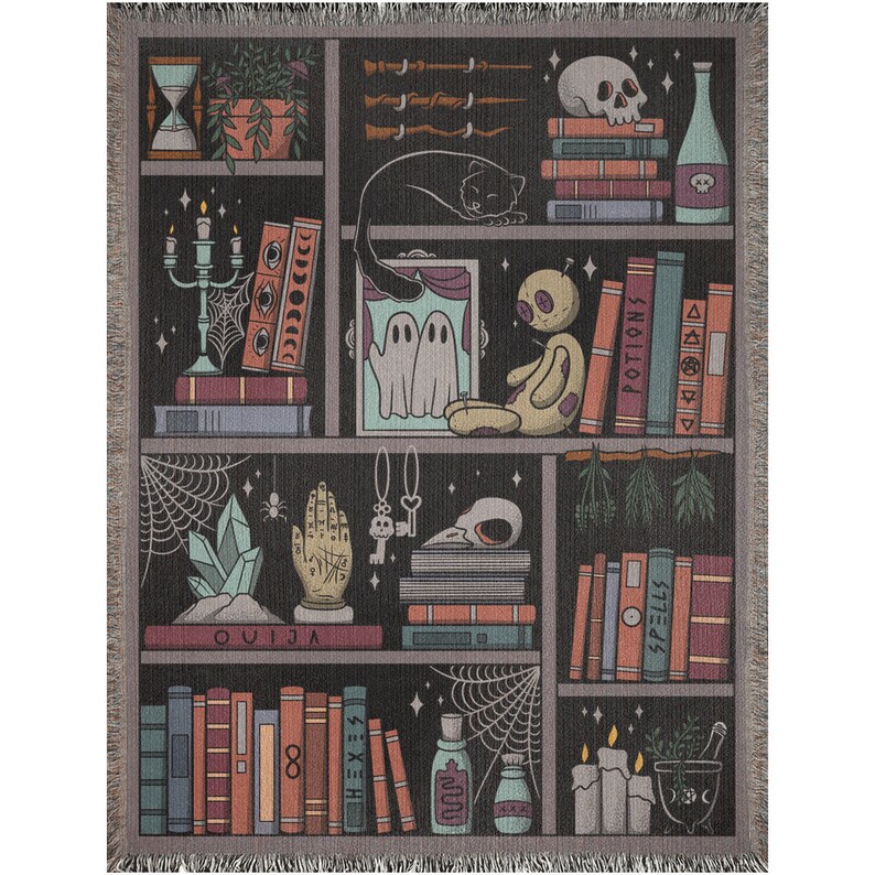 Witchcore boekenplank geweven deken | Whimsygoth Book Nook Halloween-tapijt, donker academische decor met heksenschedel en zwarte katkunst afbeelding 8