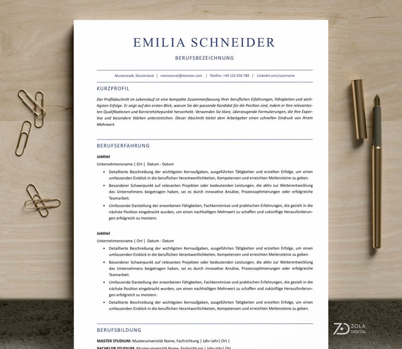 Ein eleganter, einseitiger Lebenslauf ohne Foto und ohne Grafik, in Schwarz-Weiß gestaltet. Die ATS freundliche Vorlage enthält ein Kurzprofil und strukturierte Abschnitte für Berufserfahrung, Ausbildung und Kenntnisse. Geeignet für Bewerbungen im Bereich Finanzen, Erziehung, Verwaltung oder Management. Erstellt für Microsoft Word und Apple Pages, vollständig editierbar.