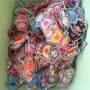 4cm flower characters mix acrylic charms 5 pc mix