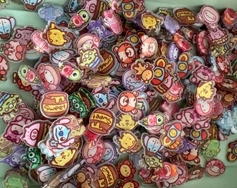 Charms acrílicos DS mix de 2 cm, mezcla de 10 piezas