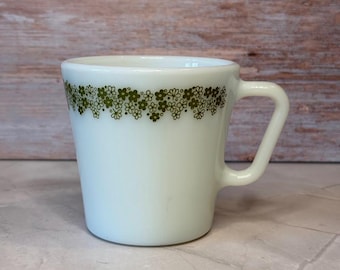 Vintage Pyrex Spring Blossom Green Coffee Mug, Crazy Daisy Milk Glass Mug, Pyrex 1410 D Handle Mug, Vintage Kitchen, Made in USA