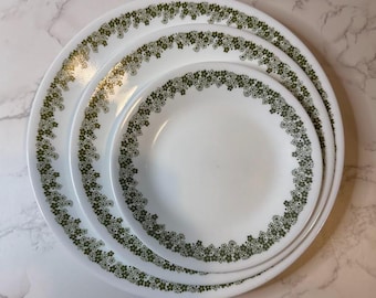 Vintage Corelle Spring Blossom Crazy Daisy Dinnerware – Various Pieces – MCM Green Floral Dishes