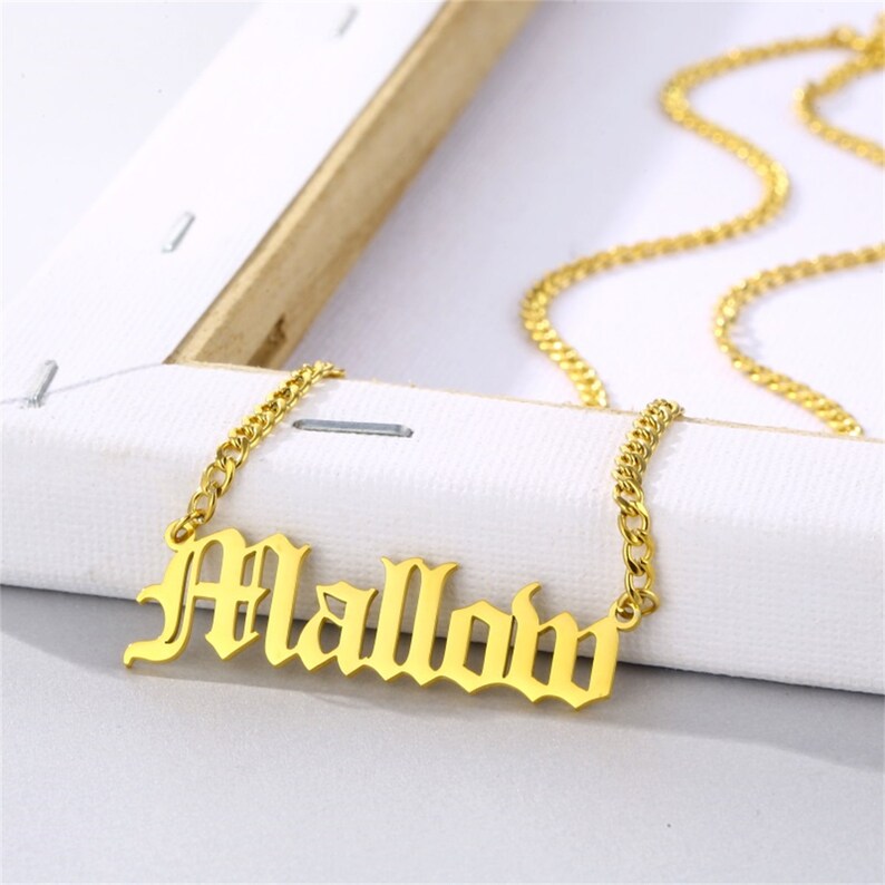 18K Old English Name Necklace Custom Curb Chain Necklace Etsy