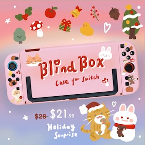 Könnte beinhalten: Eine rosa Hülle für eine Switch-Konsole mit dem Text "Blind Box Case for Switch". Die Hülle ist mit verschiedenen Cartoon-Illustrationen verziert, darunter eine Katze, ein Kaninchen und ein Pilz. Auch Illustrationen zum Thema Feiertage sind vorhanden.