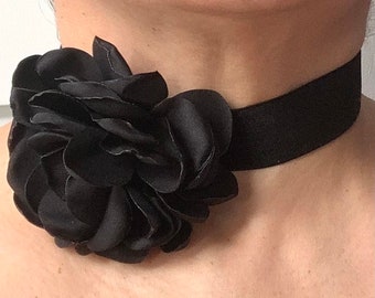 Black Flower Choker, Velvet Choker, Vintage Gothic Necklace, Wedding Jewellery, Large Flower/Black Rose Velvet Choker, Valentine gift
