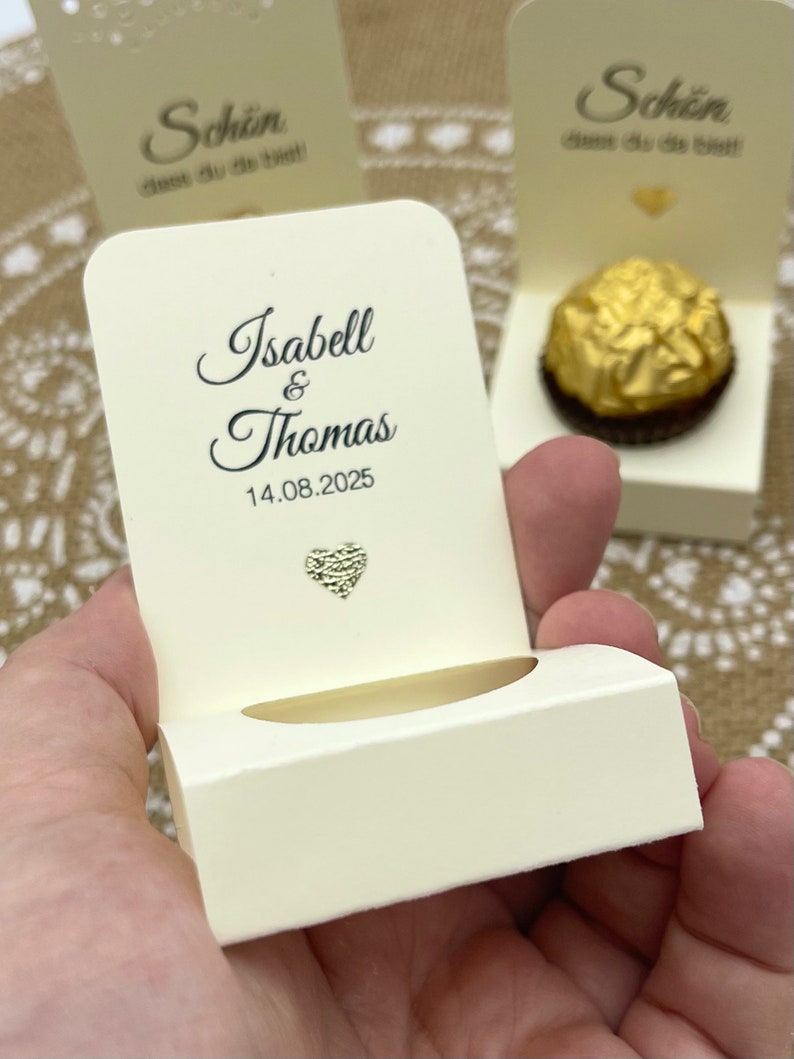 Gastgeschenk Schokolade Hochzeit, personalisiert, Rocher / Pralinen-Halter,Schokoladen-Ständer, Tisch-Deko Hochzeit, CREMEFARBEN, 10 Stück Bild 3