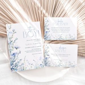 Bearbeitbares staubblaues Wildblumen-Babyparty-Einladungspaket, blaues Blumen-Babyparty-Einladungsset, Baby in Blüte, es ist ein Junge einladen, BBS69
