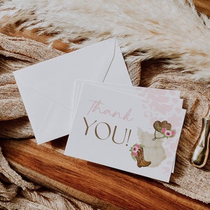 Tarjeta de agradecimiento editable para fiesta vaquera, tarjeta imprimible de agradecimiento vaquera con temática de rodeo, tarjeta de agradecimiento vaquera con flores rosas, descarga instantánea, CLP21