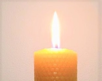 Beeswax candle 8"