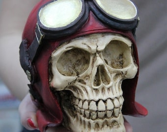 Motorcycle Skull Sculpture, Polyester, 14 cm, Motor-Inspired Art Piece, Decorative Design for Bikers, Modern Home Decor, Gift for Pilots