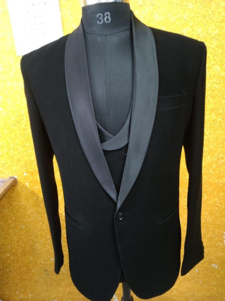 Traje azul satinado hombre new arrivals