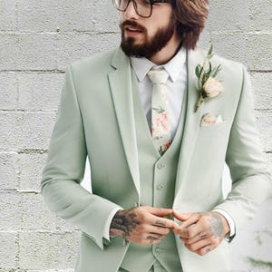 Men Sage Green Suit, Wedding 3 Piece Suits, Slim Fit Party Wear Prom Suits, gift for men,Green tuxedo, Office wear, formal or informal coat.